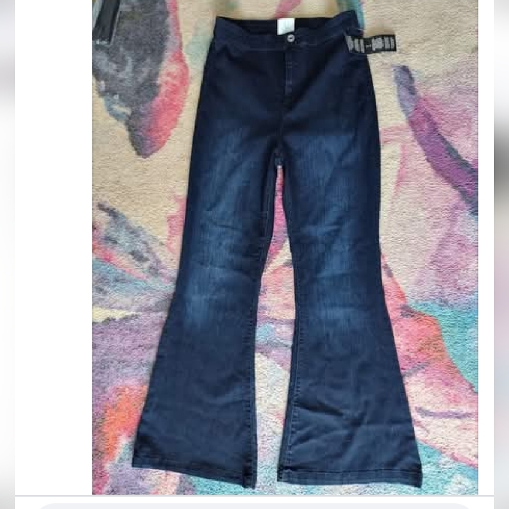 Women's Flared Jeans